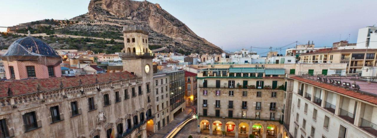 Beach, City Center And Entertainment Alicante Exterior photo